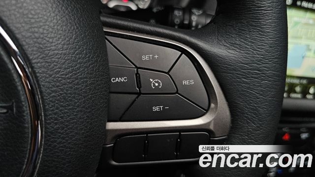 Jeep Renegade 2022 — photo 31