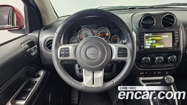 Jeep Compass 2015 — photo 12
