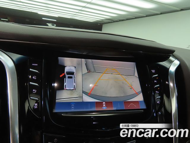 Cadillac Escalade 2017 — photo 13