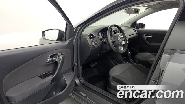 Volkswagen Polo 2014 — photo 10