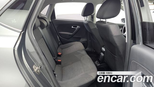 Volkswagen Polo 2014 — photo 12