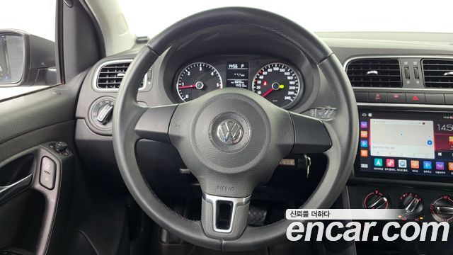 Volkswagen Polo 2014 — photo 13