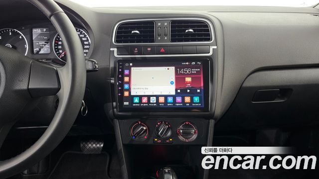 Volkswagen Polo 2014 — photo 15