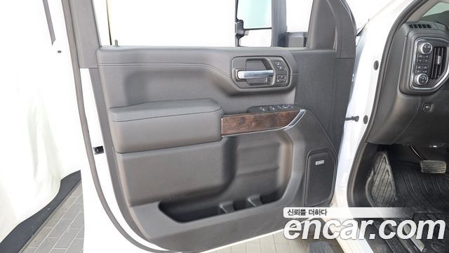GMC Sierra 2020 — photo 14