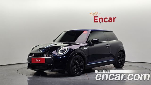 Mini Cooper 2022 — photo 1
