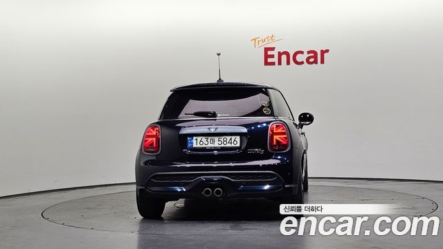 Mini Cooper 2022 — photo 4
