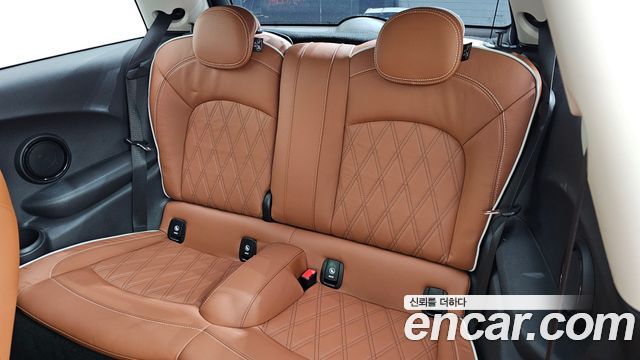 Mini Cooper 2022 — photo 16
