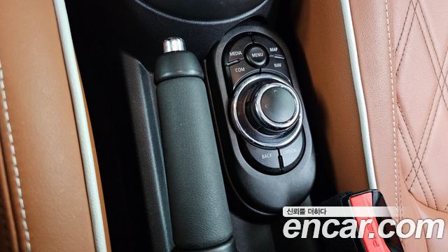 Mini Cooper 2022 — photo 27