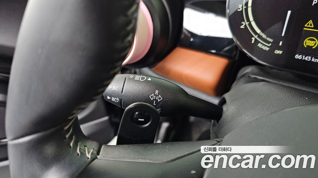 Mini Cooper 2022 — photo 29