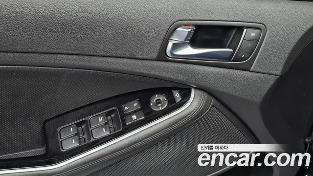 Kia K5 2014 — photo 17