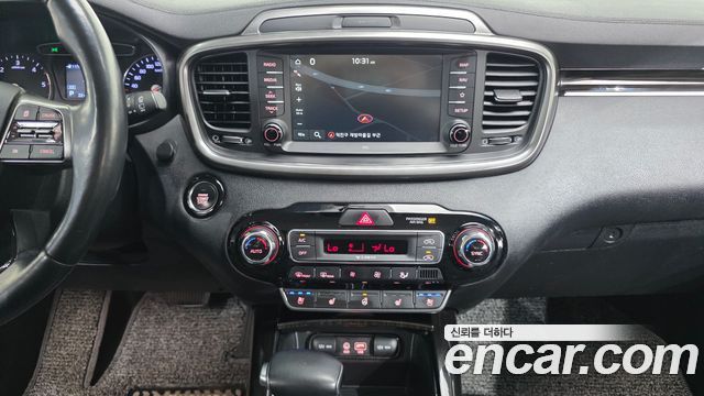 Kia Sorento 2018 — photo 23