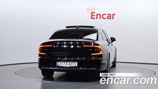 Volvo S90 2025 — photo 4