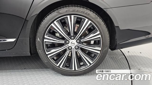 Volvo S90 2025 — photo 7