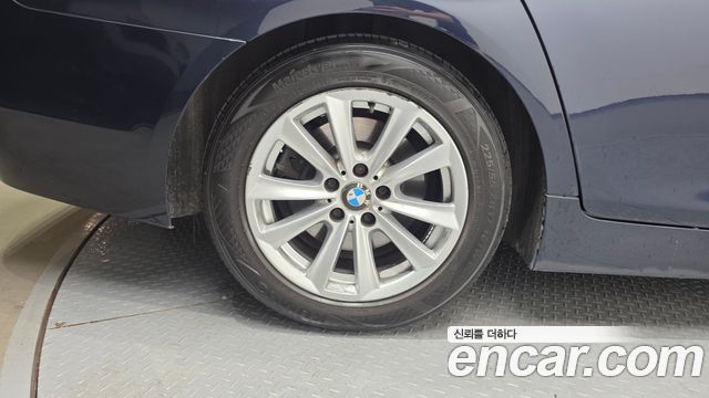 BMW 5-Series 2013 — photo 5