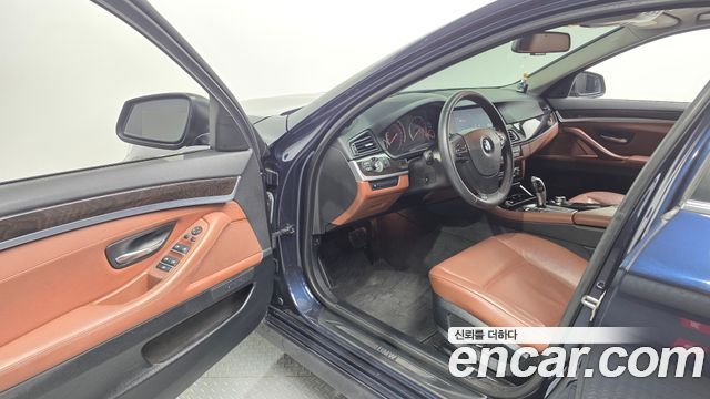BMW 5-Series 2013 — photo 10
