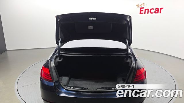 BMW 5-Series 2013 — photo 20