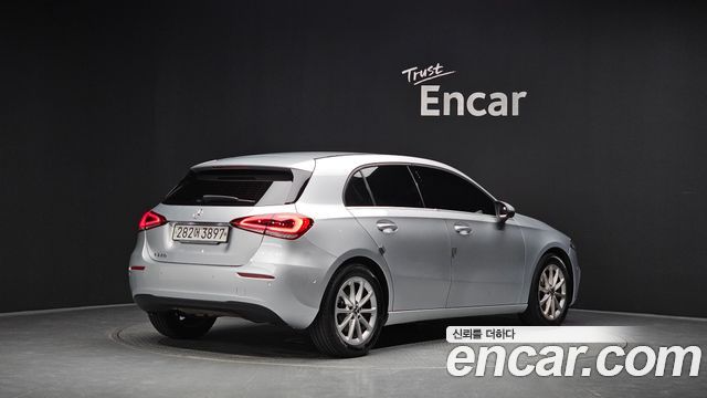 Mercedes-Benz A-Class 2019 — photo 2