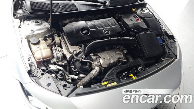 Mercedes-Benz A-Class 2019 — photo 6