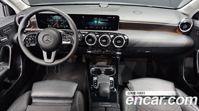 Mercedes-Benz A-Class 2019 — photo 7