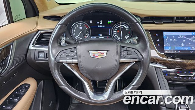 Cadillac XT6 2022 — photo 18