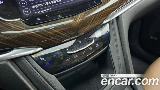 Cadillac XT6 2022 — photo 22