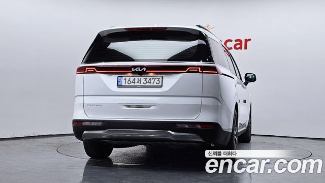 Kia Canival 2023 — photo 4