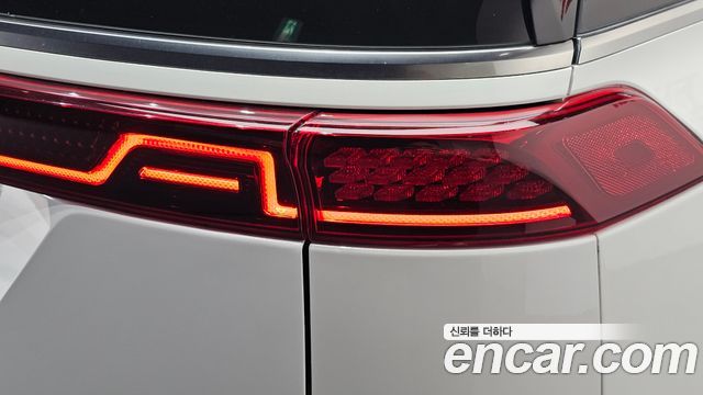 Kia Canival 2023 — photo 9