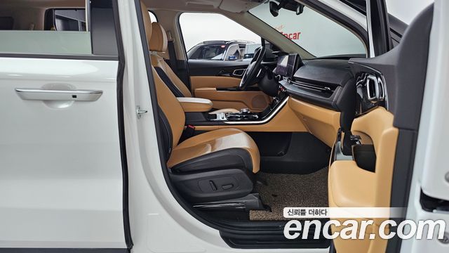 Kia Canival 2023 — photo 16