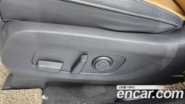 Kia Canival 2023 — photo 31