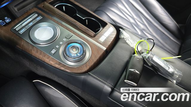 Genesis G80 2022 — photo 12