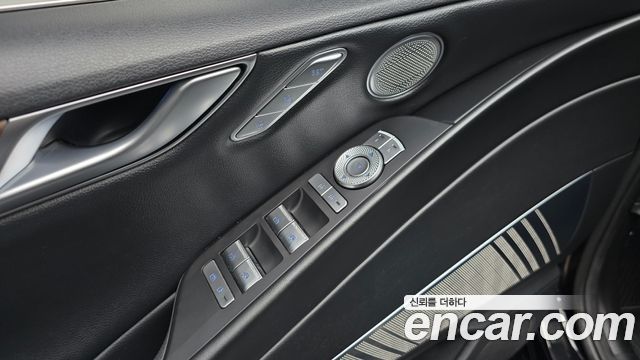 Genesis G80 2022 — photo 21