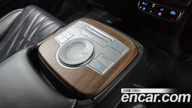Genesis G80 2022 — photo 24
