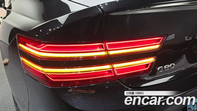 Genesis G80 2022 — photo 9