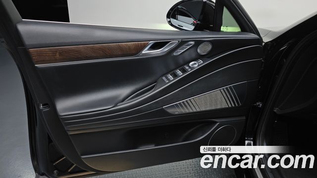 Genesis G80 2022 — photo 14