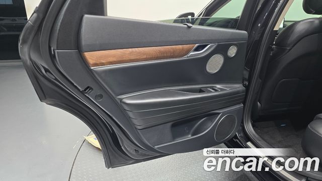 Genesis G80 2022 — photo 15