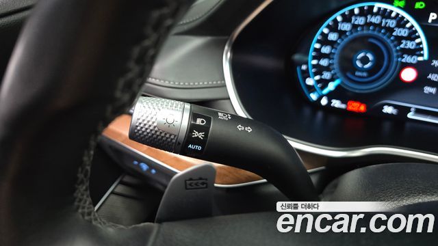 Genesis G80 2022 — photo 27