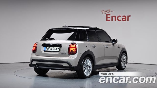 Mini Cooper 2022 — photo 2