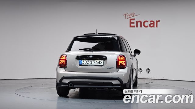 Mini Cooper 2022 — photo 4
