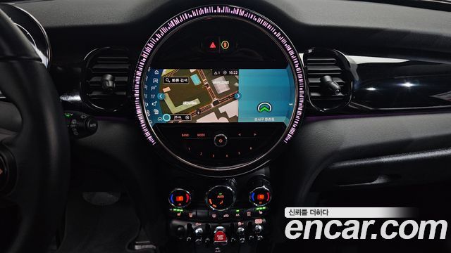 Mini Cooper 2022 — photo 20