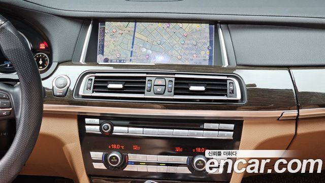 BMW 7-Series 2014 — photo 14