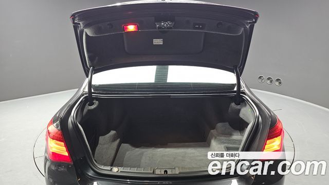 BMW 7-Series 2014 — photo 20