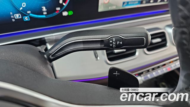 Mercedes-Benz GLE-Class 2020 — photo 12