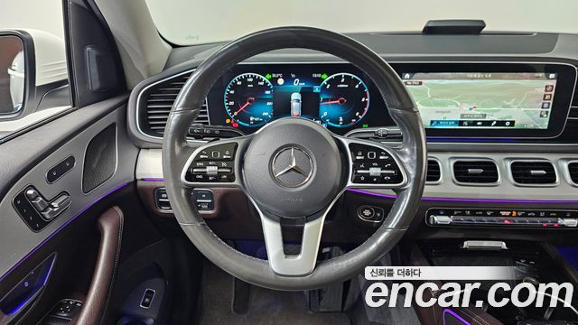 Mercedes-Benz GLE-Class 2020 — photo 18
