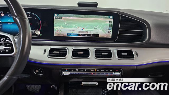 Mercedes-Benz GLE-Class 2020 — photo 19