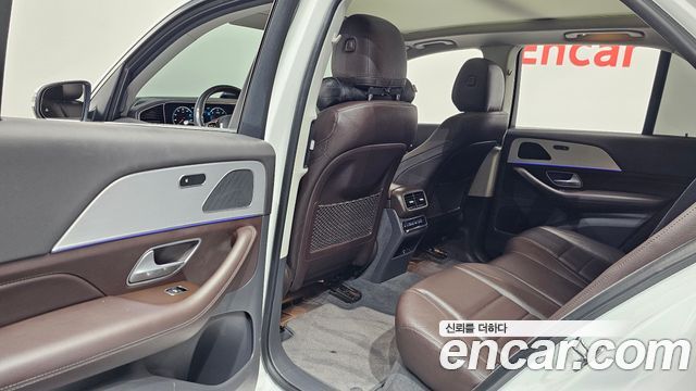Mercedes-Benz GLE-Class 2020 — photo 29