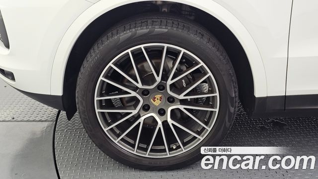 Porsche Cayenne 2019 — photo 5