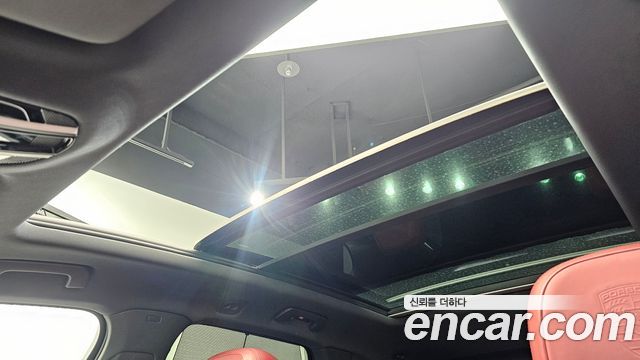 Porsche Cayenne 2019 — photo 19