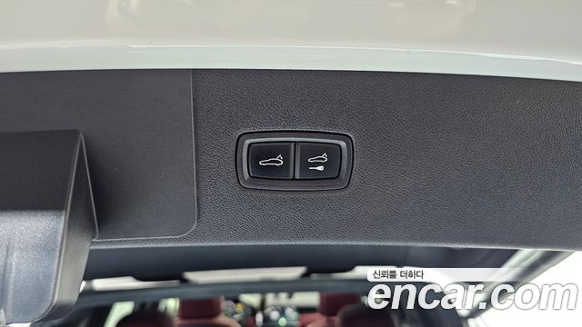 Porsche Cayenne 2019 — photo 20