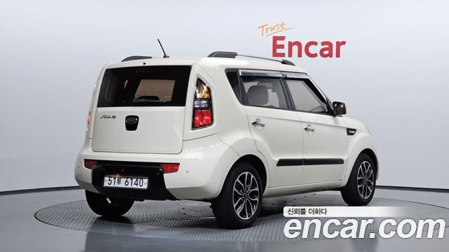Kia Soul 2011 — photo 2