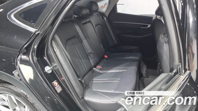 Hyundai Sonata 2022 — photo 18